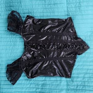 EUC womans black Gothic